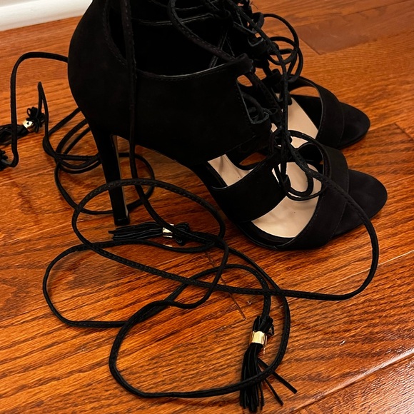 Strappy heels - Picture 3 of 4